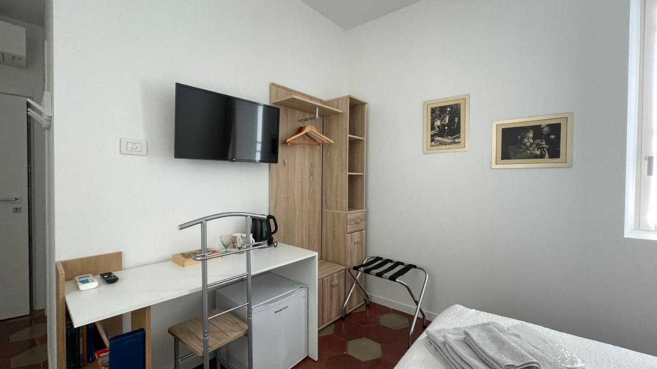 Santa Vincenza - Suite Indipendente ローヴェレ エクステリア 写真